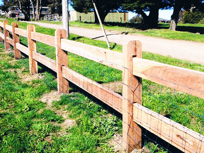 Red gum post and rail fence with Waratah hinge joints attached at Kilmore