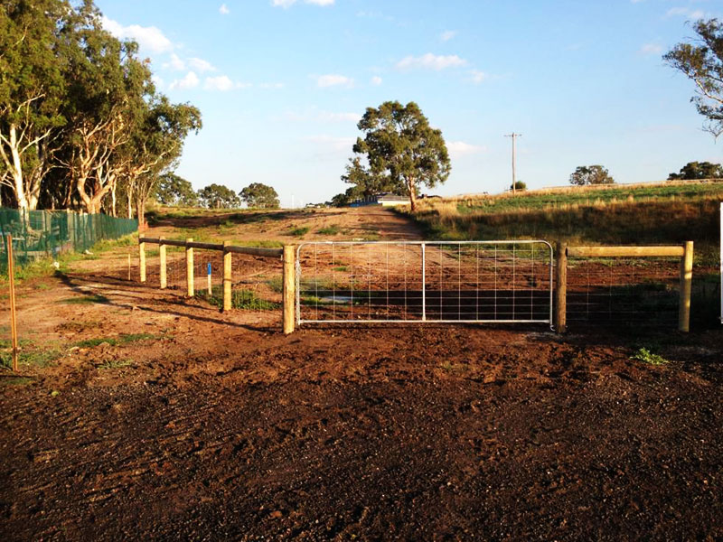 Rural fencing Whittlesea - Treated pine posts with 3 timber droppers and 6 plain Waratah wires2